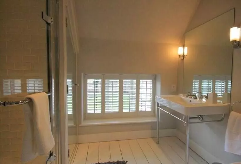 Hillside Cottage