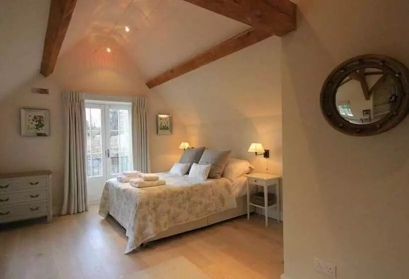 Hillside Cottage