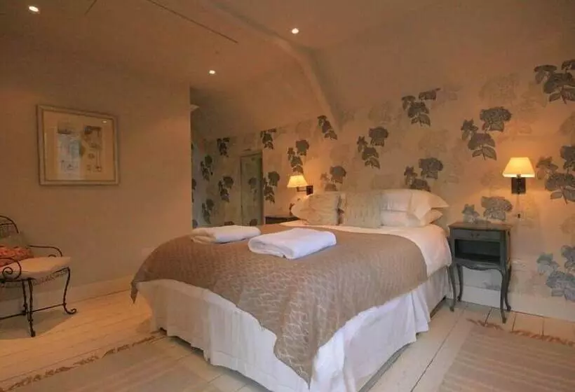 Hillside Cottage