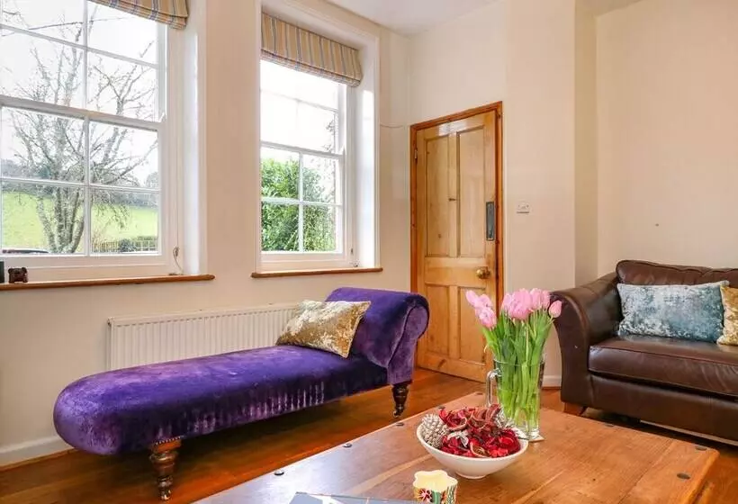 Jasmine Cottage