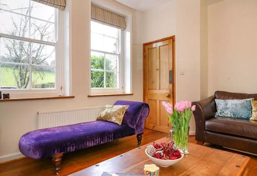 Jasmine Cottage