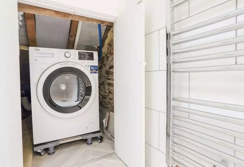 Lower Norton Apartment