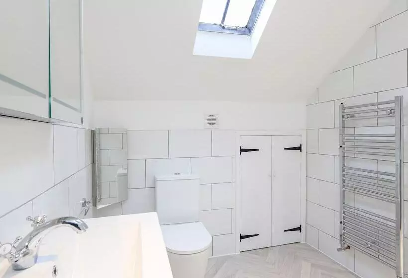 Lower Norton Apartment