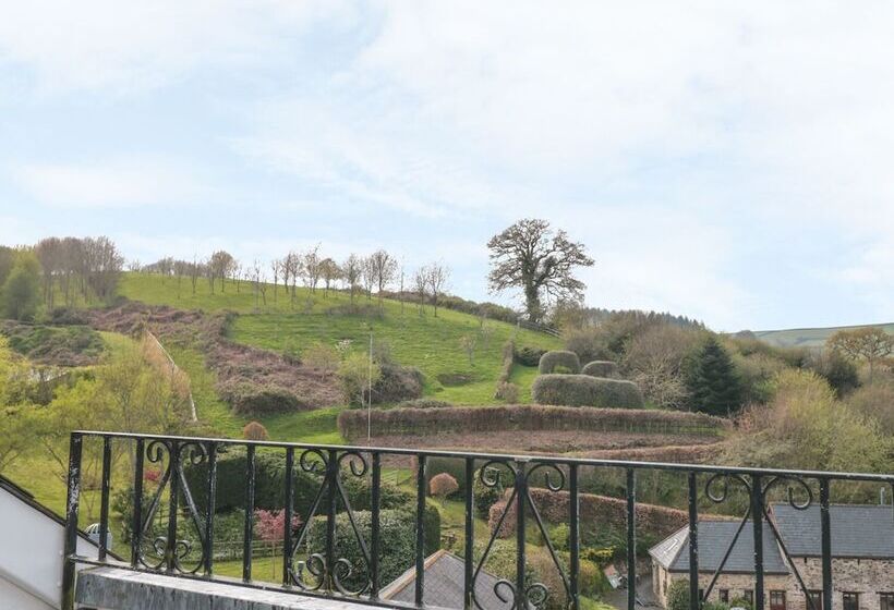 Lower Norton Apartment