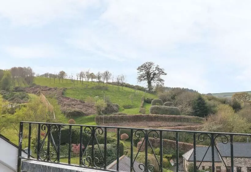 Lower Norton Apartment