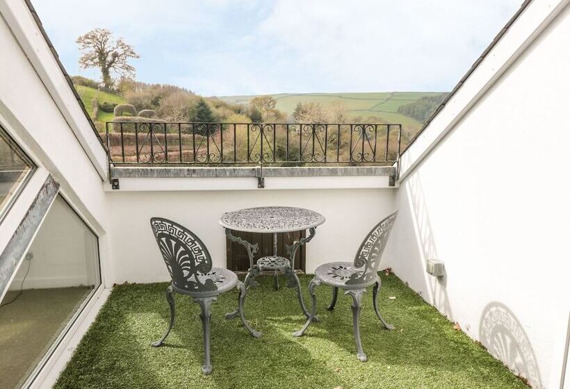 Lower Norton Apartment