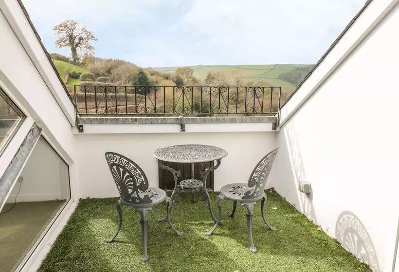 Lower Norton Apartment