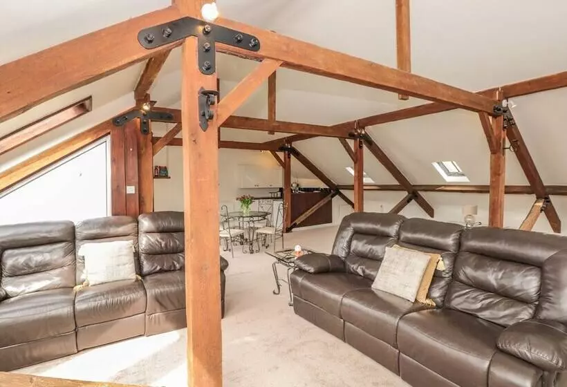 Lower Norton Apartment