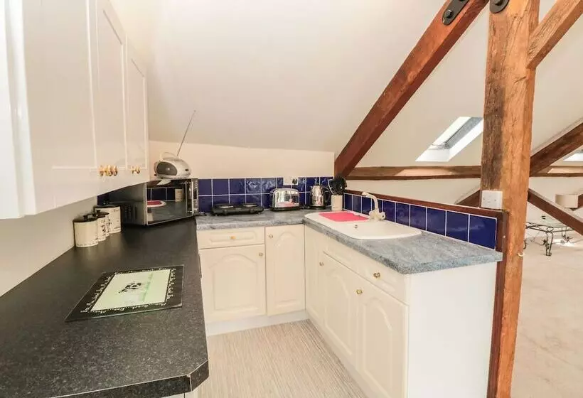 Lower Norton Apartment