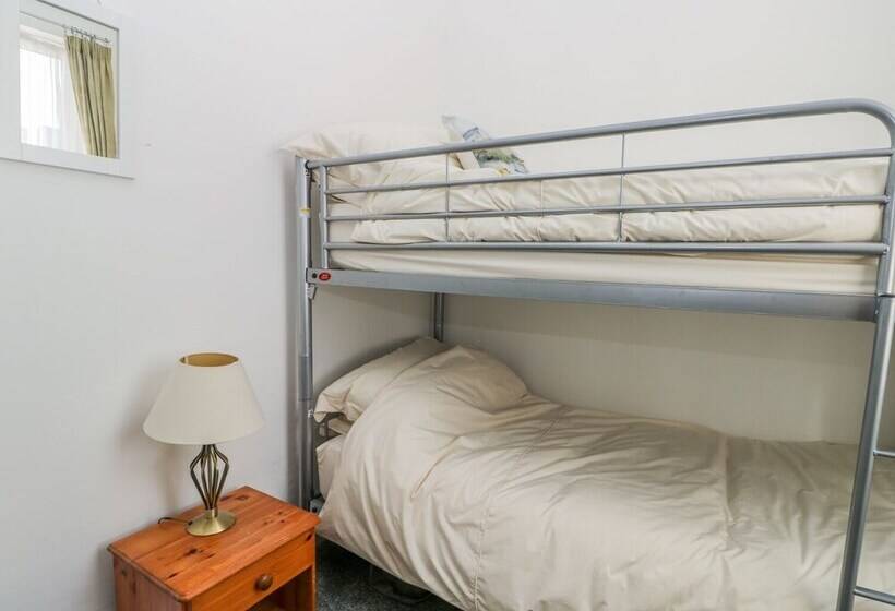 Sea Breakers Cottage