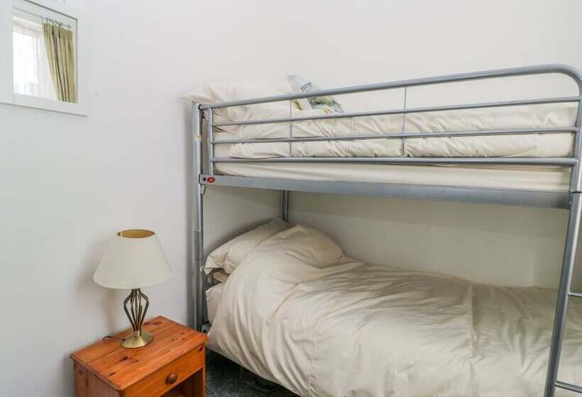 Sea Breakers Cottage