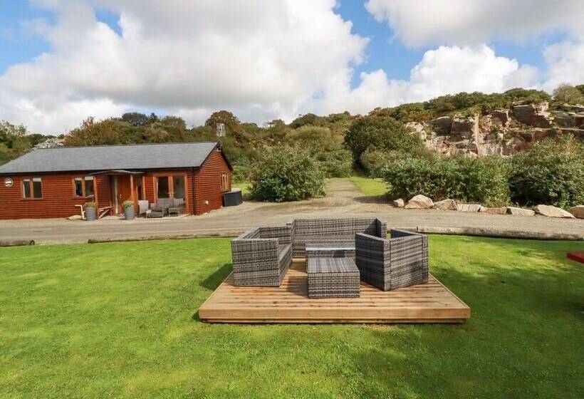 Tressa, Tor Down Quarry