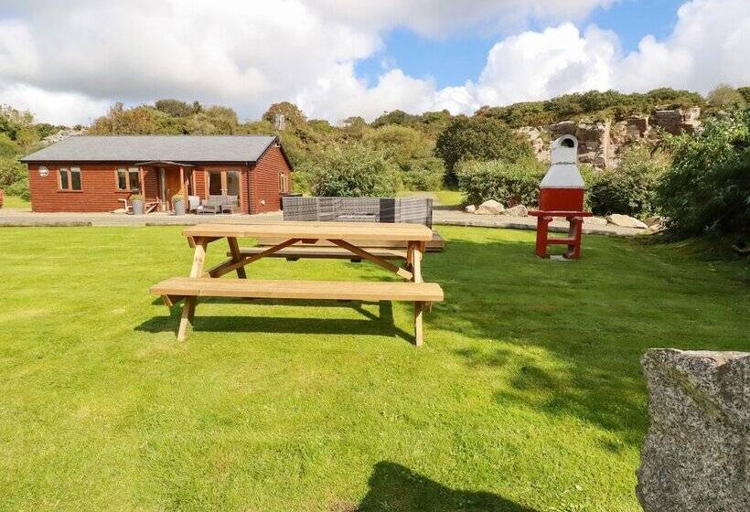 Tressa, Tor Down Quarry