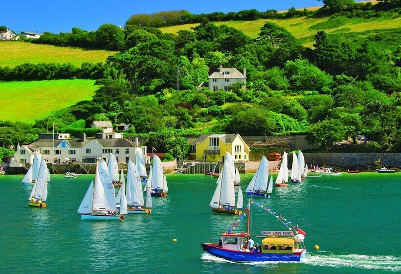 3 The Salcombe