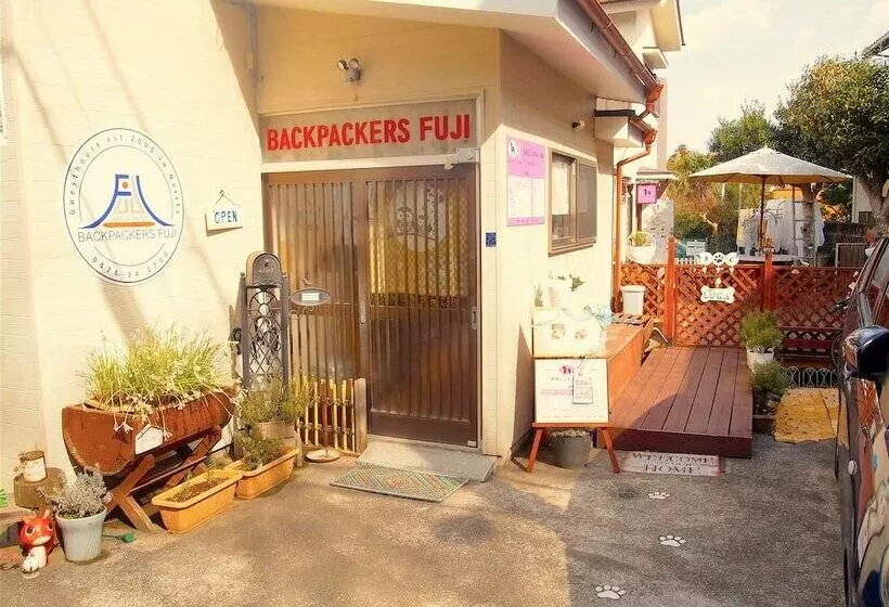 Backpackers Fuji Hostel