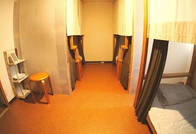 Backpackers Fuji Hostel