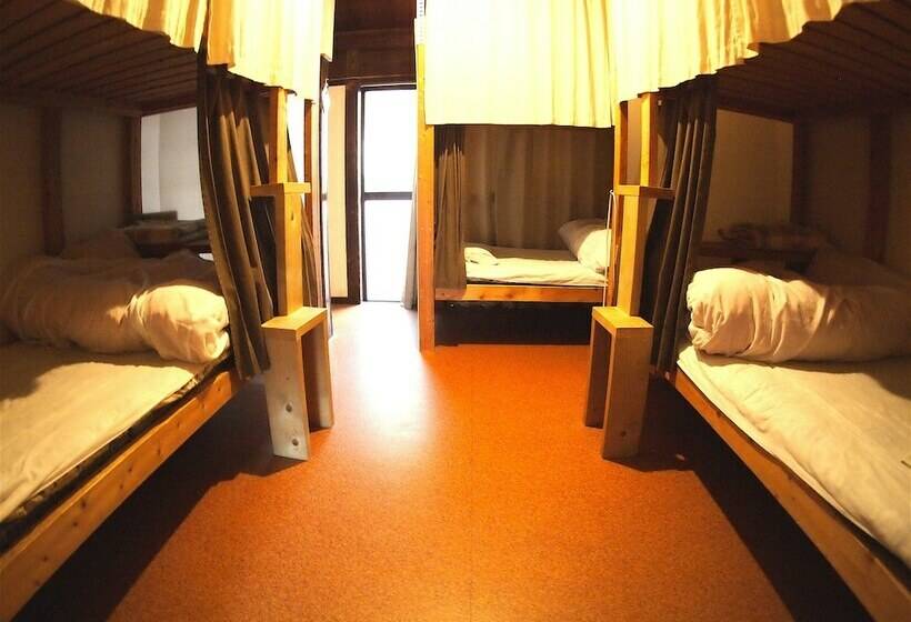 Backpackers Fuji Hostel