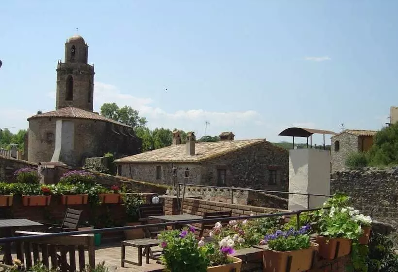 Aamiaismajoitus (B&B) El Recés De Corçà