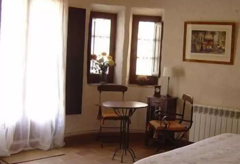 Aamiaismajoitus (B&B) El Recés De Corçà