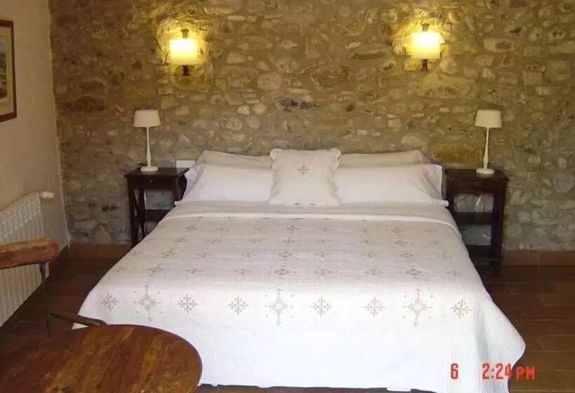 Aamiaismajoitus (B&B) El Recés De Corçà