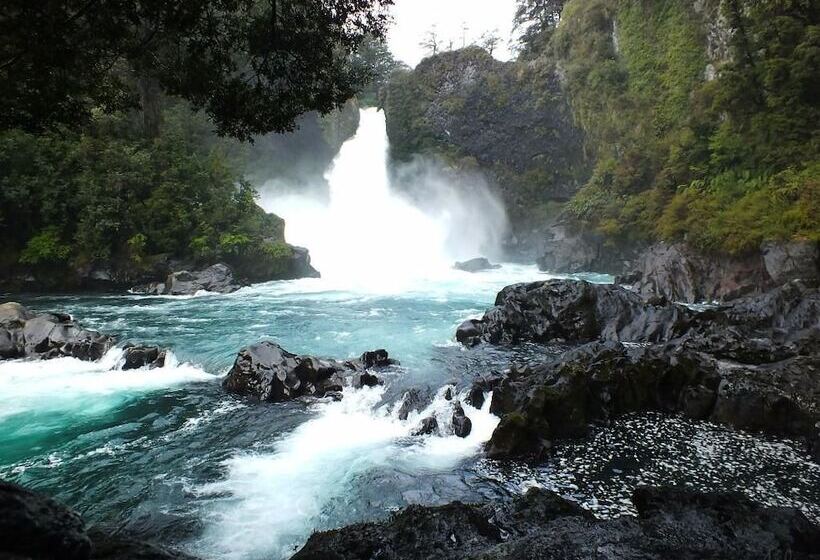 Bed & Breakfast La Llar Hostel