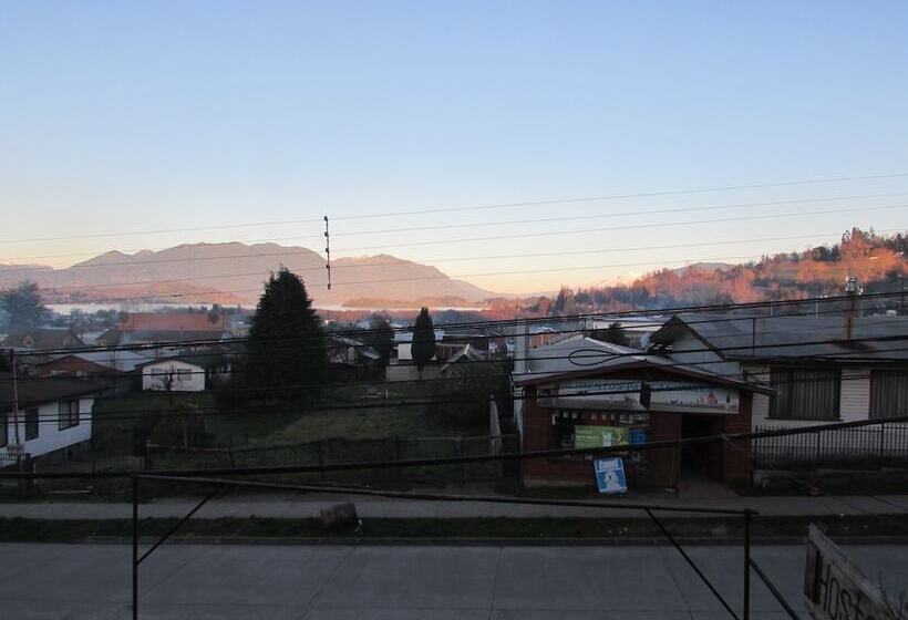 Bed & Breakfast La Llar Hostel