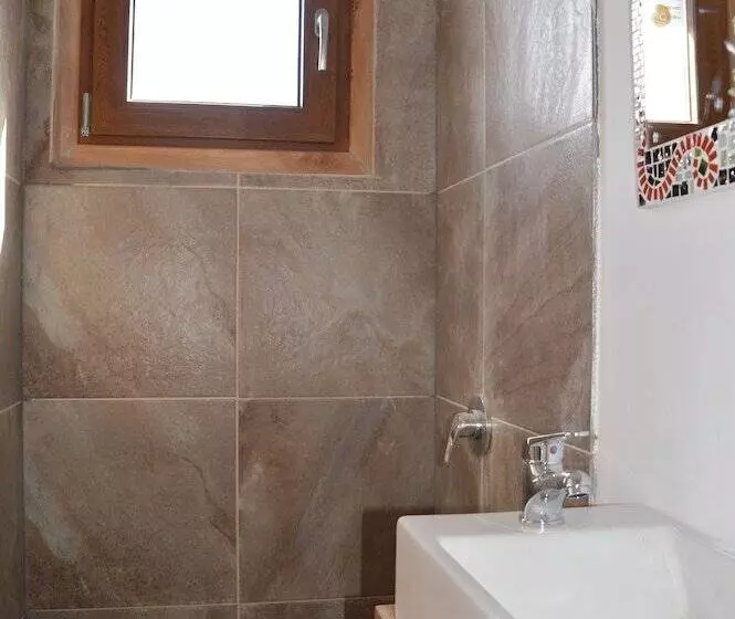 Cerro Electrico Upcycled Eco Stay