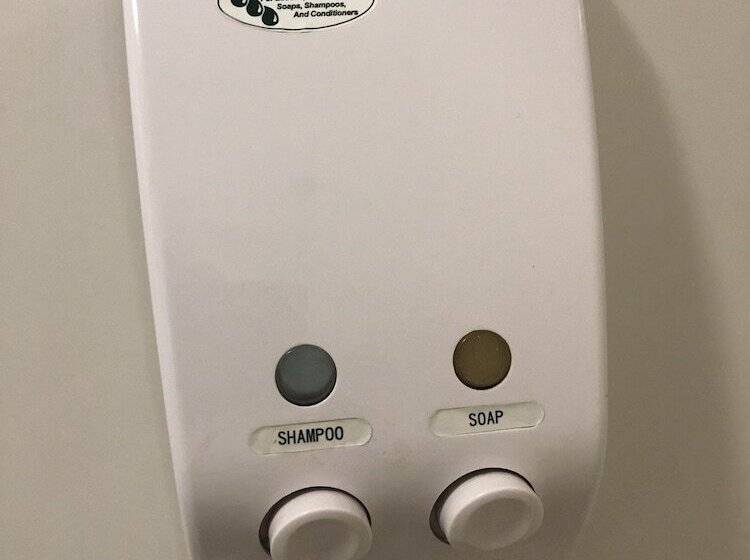 Edge Of The Woods Motel