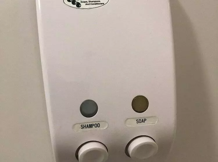 Edge Of The Woods Motel