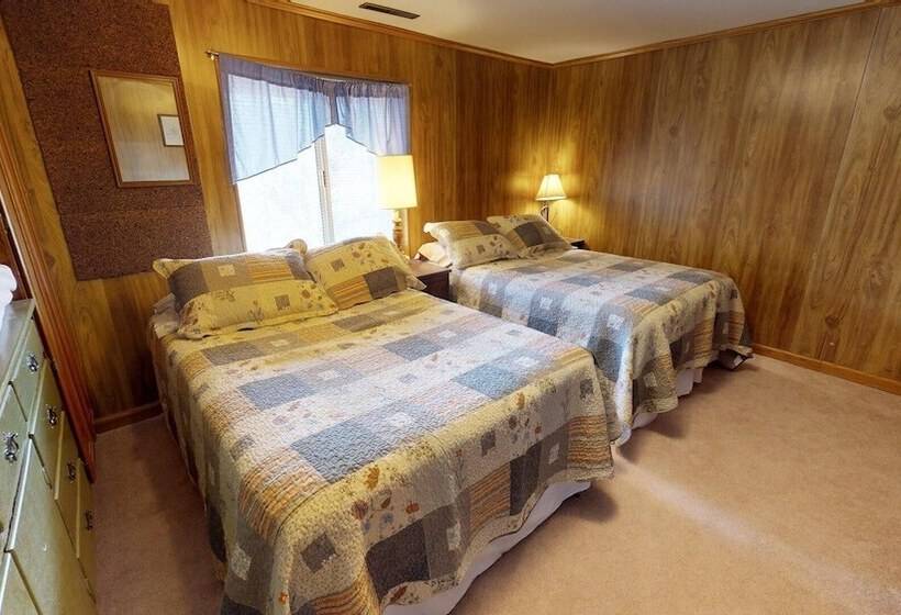 Hideout Ft Abajo 2 Br Cabin, Stunning Views, Secluded!