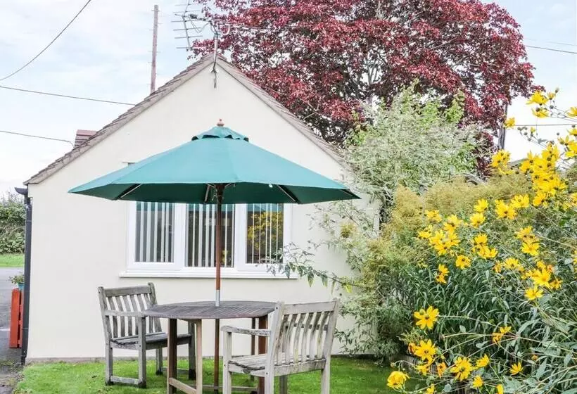 Highbury Cottage