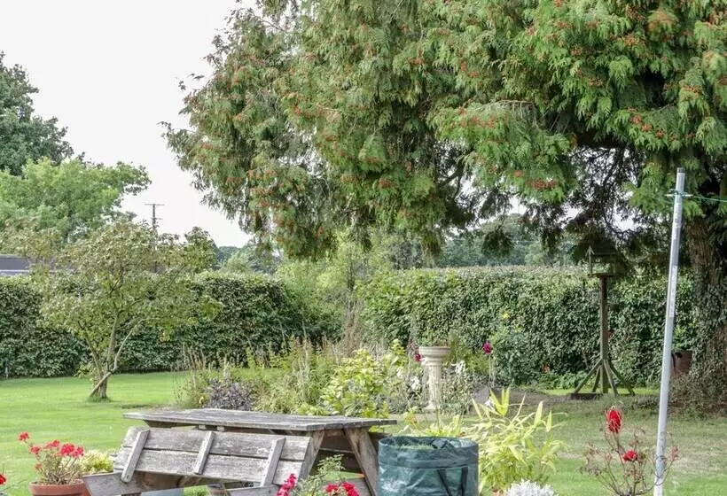 Highbury Cottage