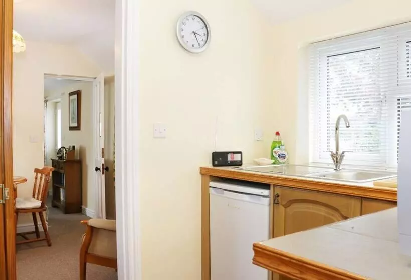 Highbury Cottage