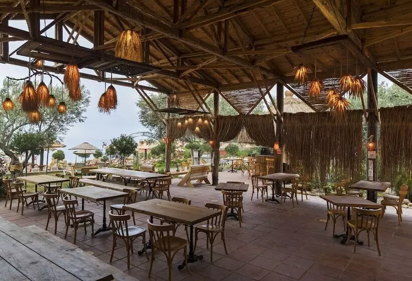 ホテル Antique Beach And Bungalow