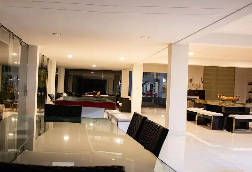 ホテル Blue Palace