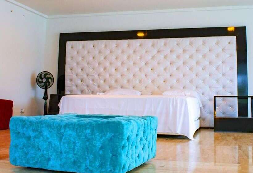 فندق Blue Palace