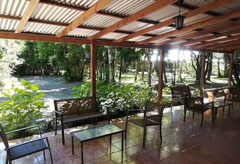 هتل Cabanas Akubra