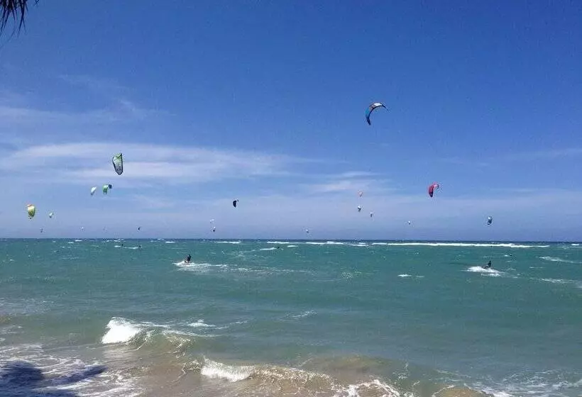 Hotelli Kite Beach Inn