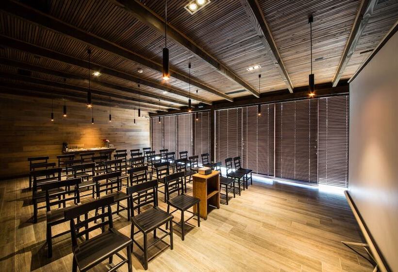 Hotel La Casona At Matetic Vineyards