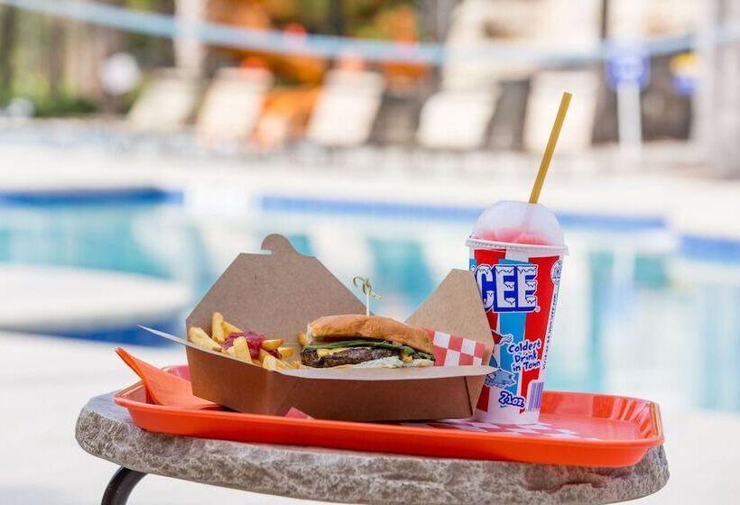 New Listing   Spacious Disney Area Pool Home With Amazing Resort Amenities! 6bd/5ba