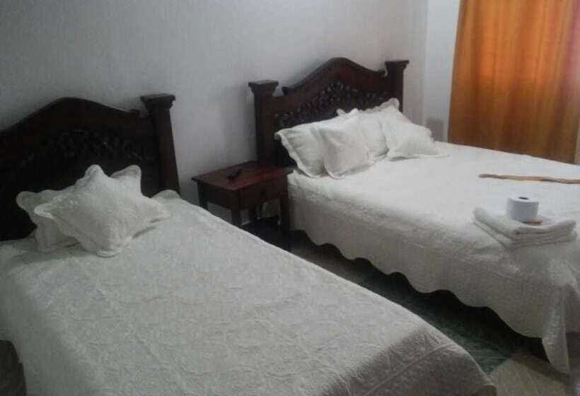 פנסיון Aparta Hotel Villa Luna