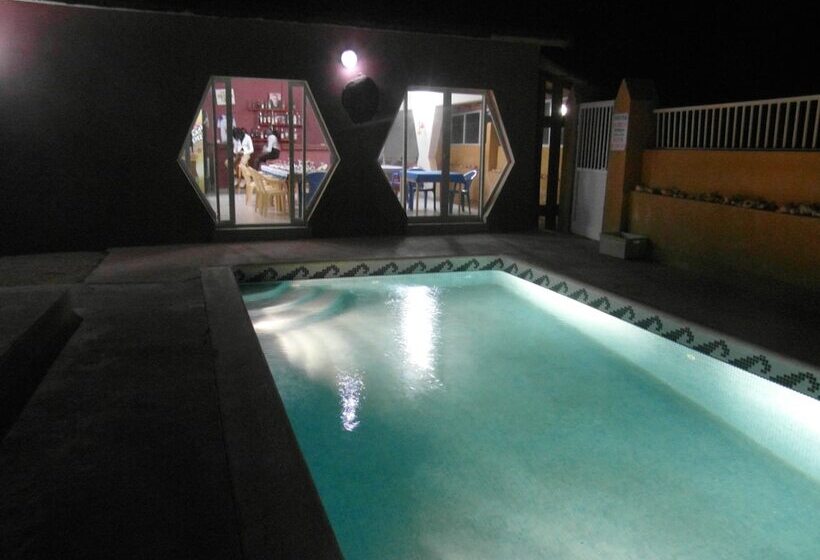 پانسیون Auberge Le Djembe