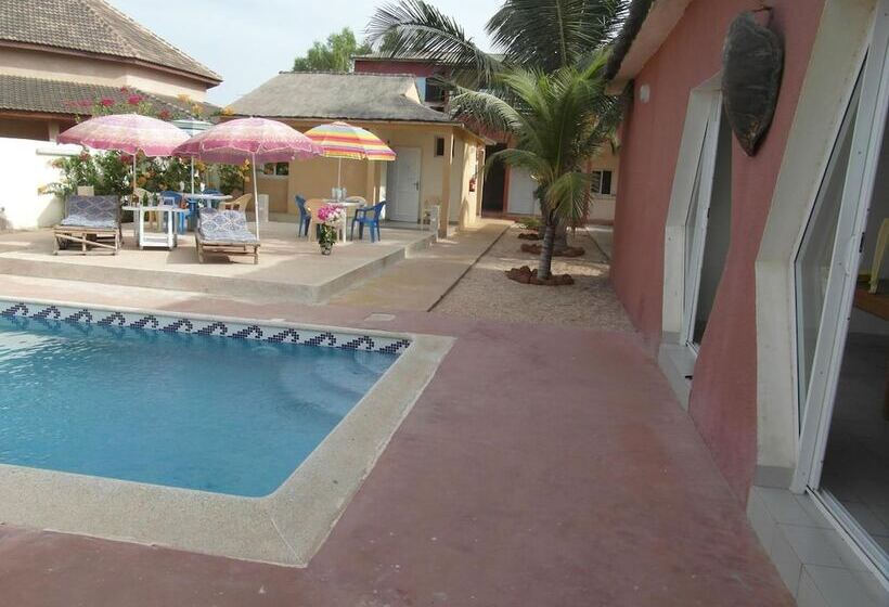 پانسیون Auberge Le Djembe