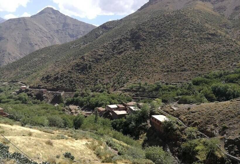 بنسيون Auberge Matat