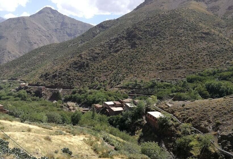 بنسيون Auberge Matat