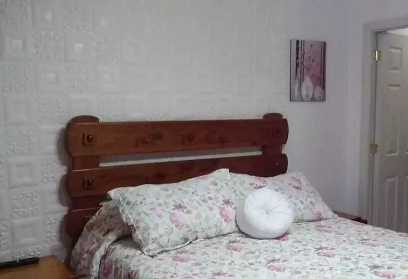 Hostal El Aromo Pensión A Empresas