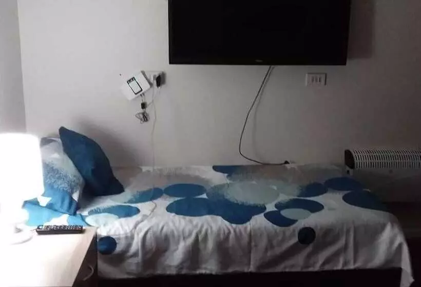 Hostal El Aromo Pensión A Empresas