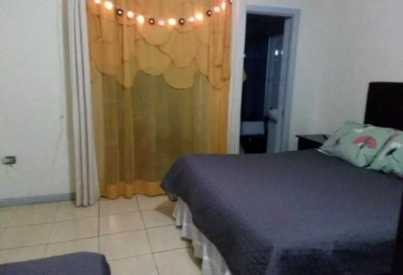 Hostal El Aromo Pensión A Empresas
