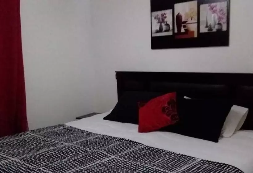 Hostal El Aromo Pensión A Empresas