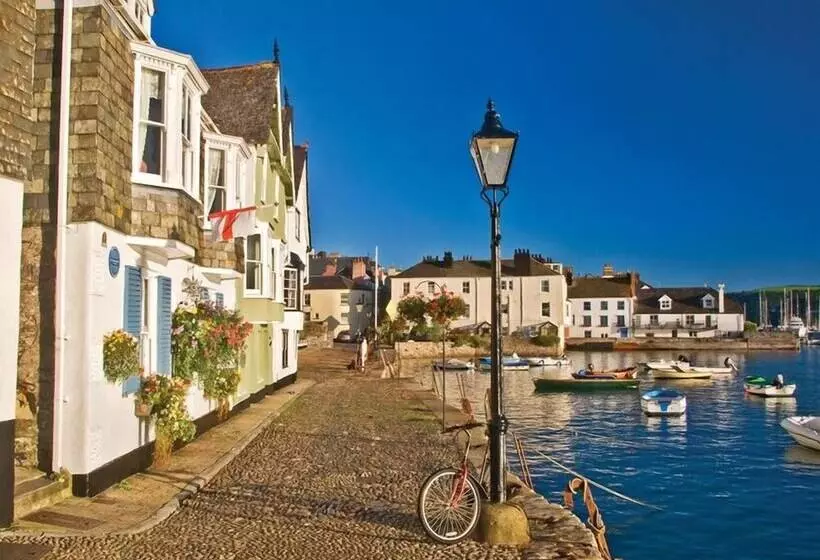 Quay Lodge